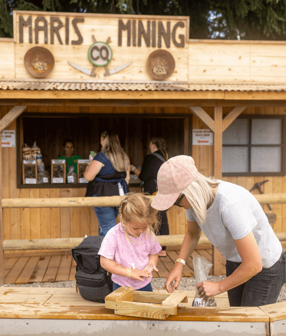 Kids enjoying gemstone mining at Maris Farms in Buckley WA